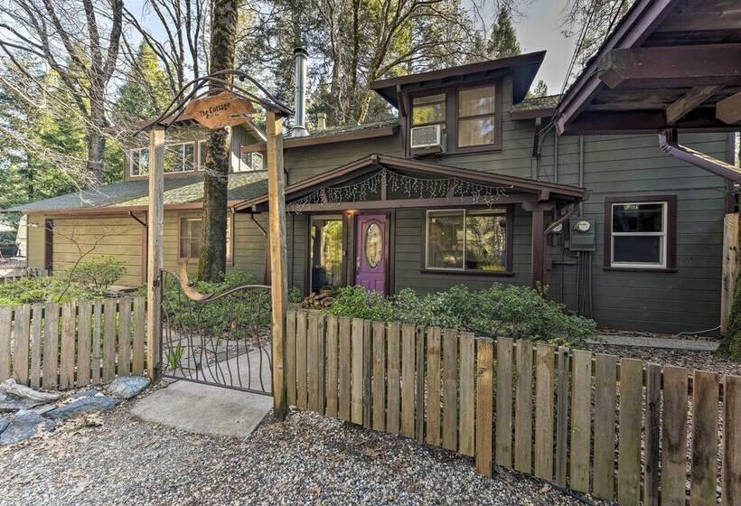 Peaceful Cottage W/ Grill & Yard In Grass Valley!