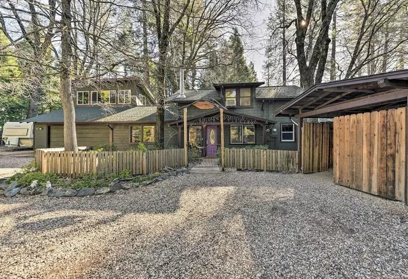 Peaceful Cottage W/ Grill & Yard In Grass Valley!