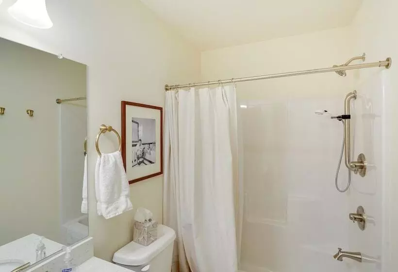 Sleepy Hollow Lake Home W/ Deck, Pool Access!