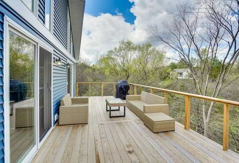Sleepy Hollow Lake Home W/ Deck, Pool Access!