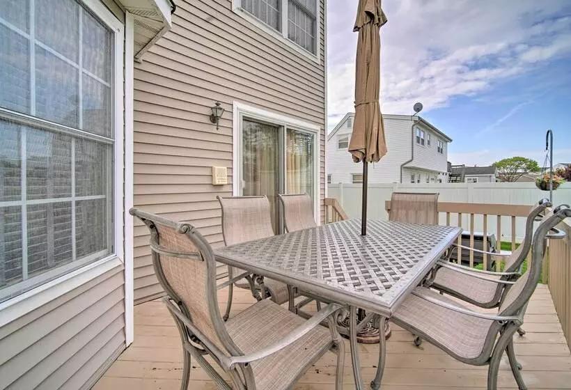 Spacious Brigantine Home ~ 1 Block To Beach!