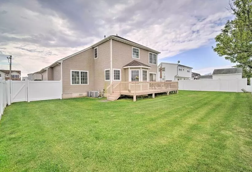 Spacious Brigantine Home ~ 1 Block To Beach!