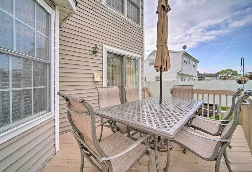 Spacious Brigantine Home ~ 1 Block To Beach!