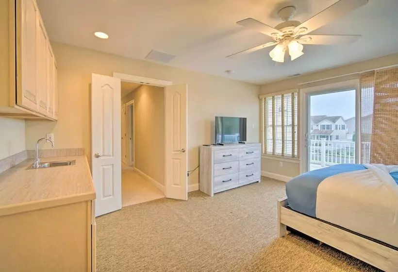 Spacious Brigantine Home ~ 1 Block To Beach!