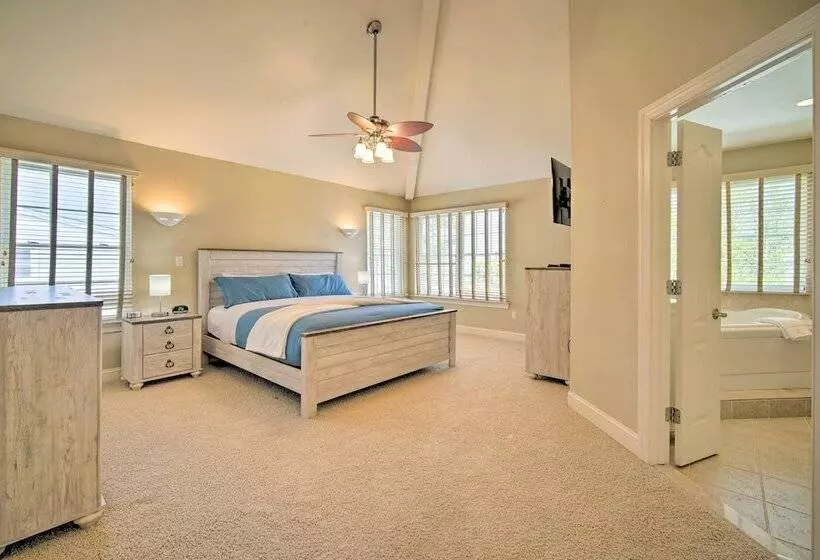 Spacious Brigantine Home ~ 1 Block To Beach!