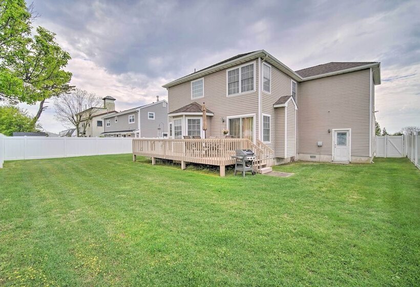 Spacious Brigantine Home ~ 1 Block To Beach!