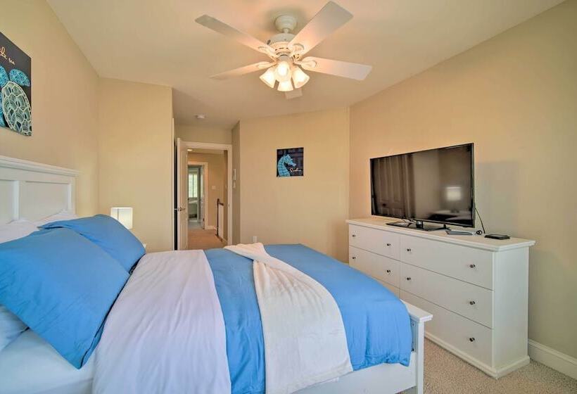 Spacious Brigantine Home ~ 1 Block To Beach!