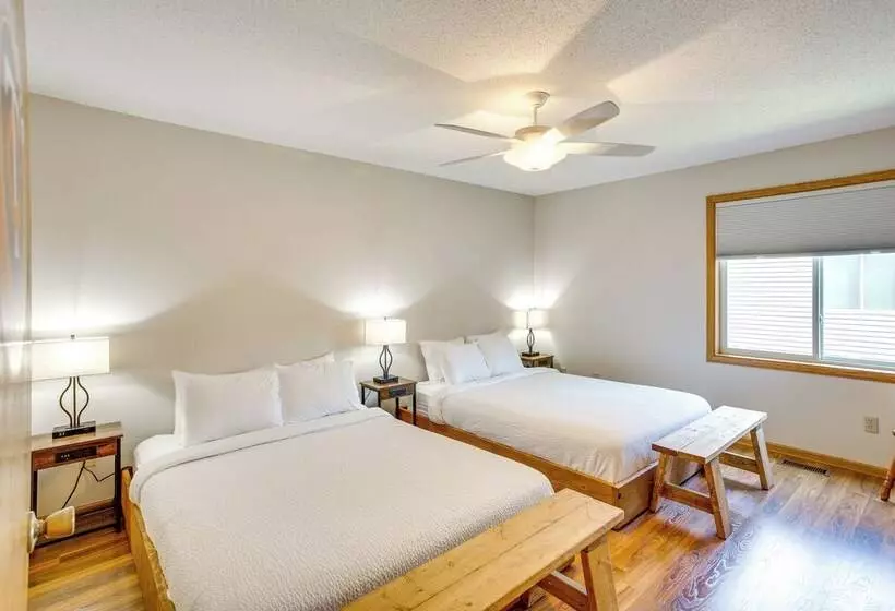 Sporty Blaine Home W/ Games ~ 2 Mi To Super Rink!