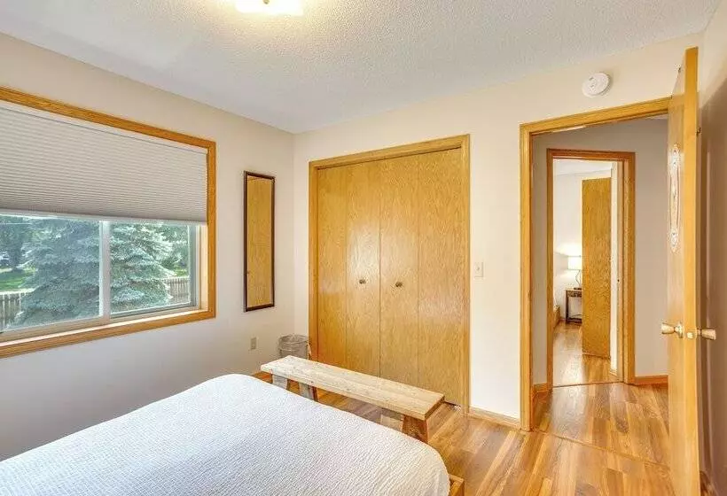 Sporty Blaine Home W/ Games ~ 2 Mi To Super Rink!