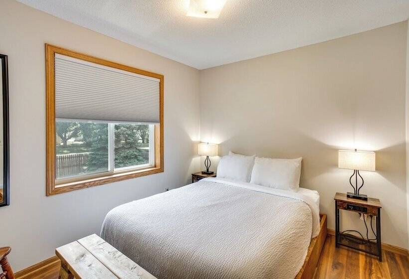 Sporty Blaine Home W/ Games ~ 2 Mi To Super Rink!