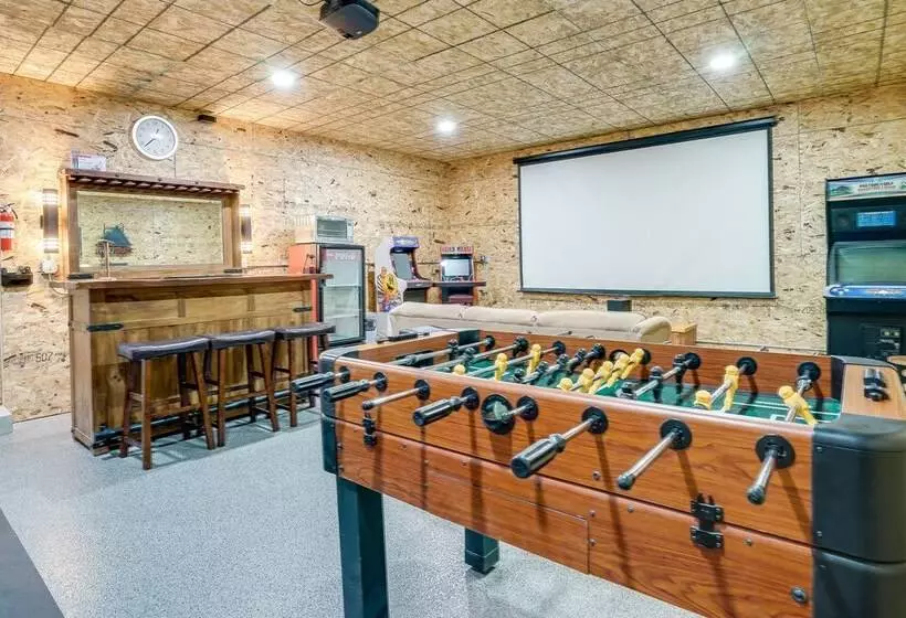 Sporty Blaine Home W/ Games ~ 2 Mi To Super Rink!