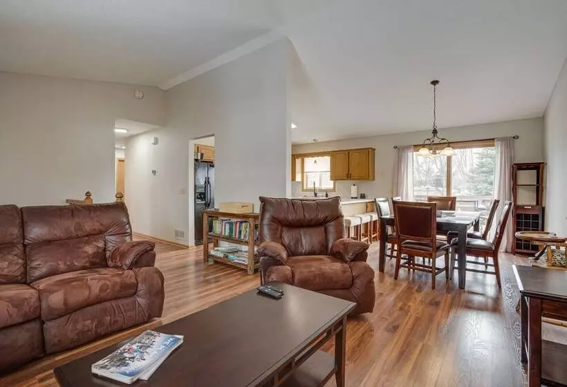 Sporty Blaine Home W/ Games ~ 2 Mi To Super Rink!