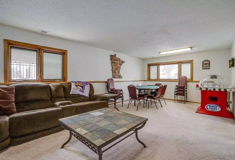 Sporty Blaine Home W/ Games ~ 2 Mi To Super Rink!