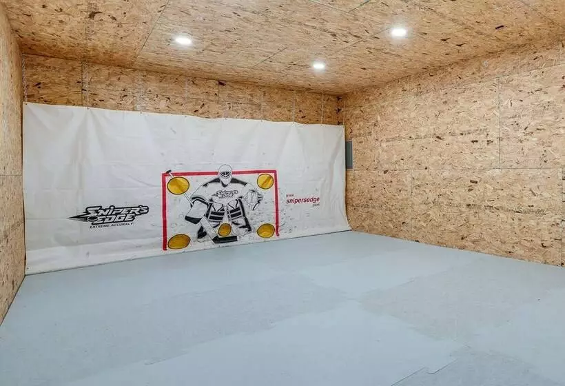 Sporty Blaine Home W/ Games ~ 2 Mi To Super Rink!