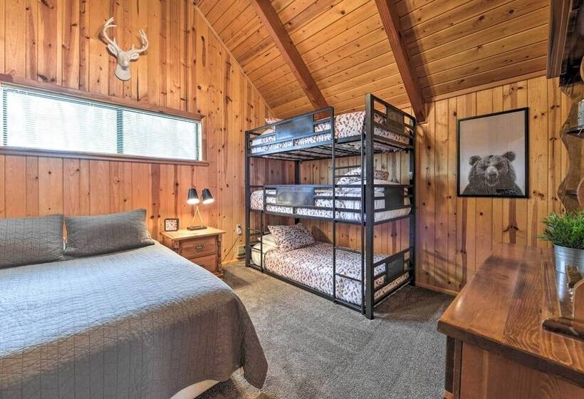 Star Valley Ranch Cabin Getaway: Hot Tub!