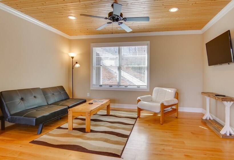 Stunning Nebo Lake House W/ Deck & Views!