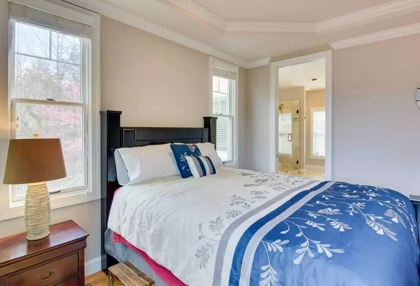 Stunning Nebo Lake House W/ Deck & Views!