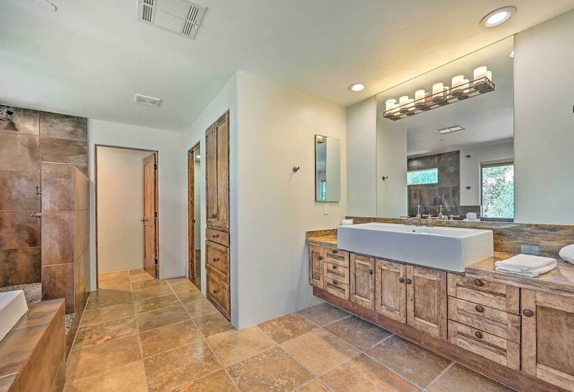 Stunning Sedona Home W/ Red Rock Views & Fire Pit!