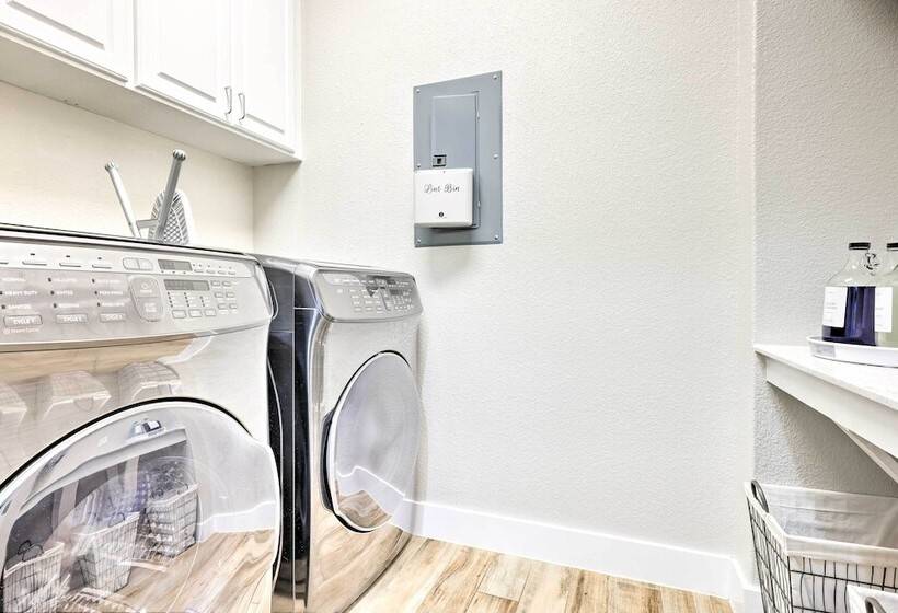 Upscale Austin Area Escape: Families Welcome!