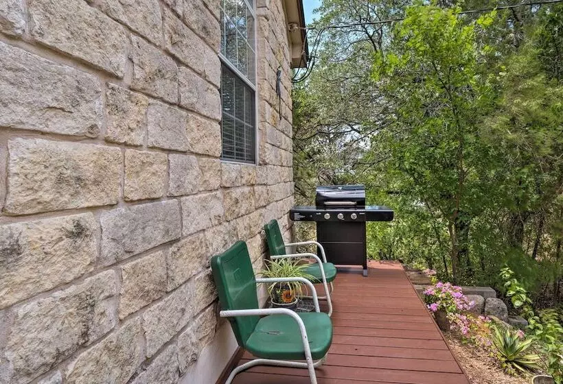 Austin Home W/ 2 Furnished Decks & Lake Views