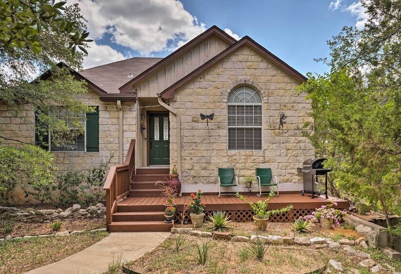Austin Home W/ 2 Furnished Decks & Lake Views