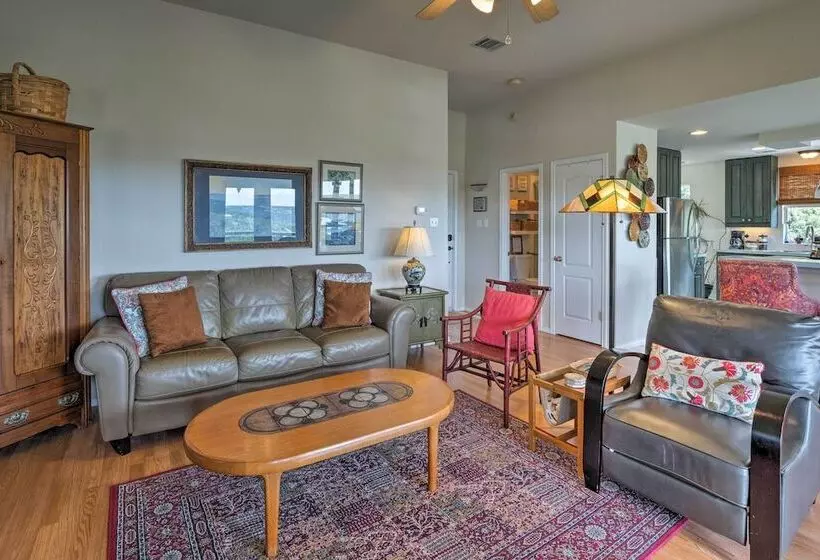 Austin Home W/ 2 Furnished Decks & Lake Views