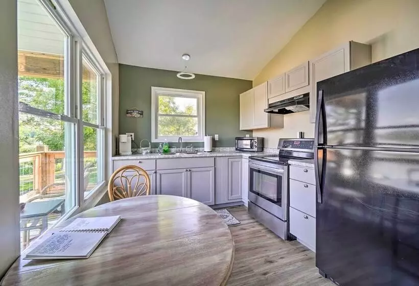 Bean Station Cottage: Unobstructed Lake Views