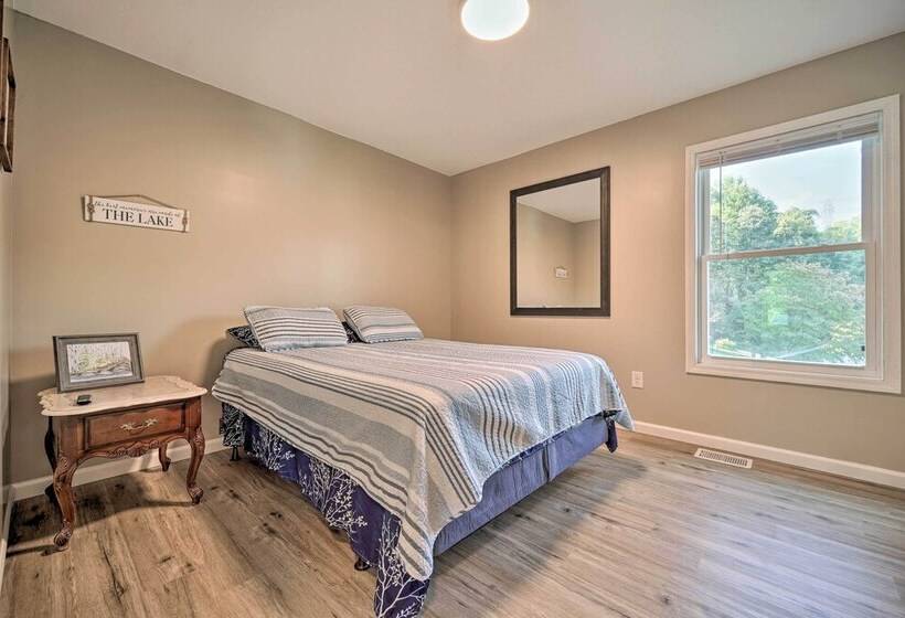 Bean Station Cottage: Unobstructed Lake Views