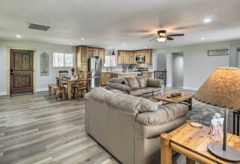 Game Room & Wooded Views: Pinetop Cabin!