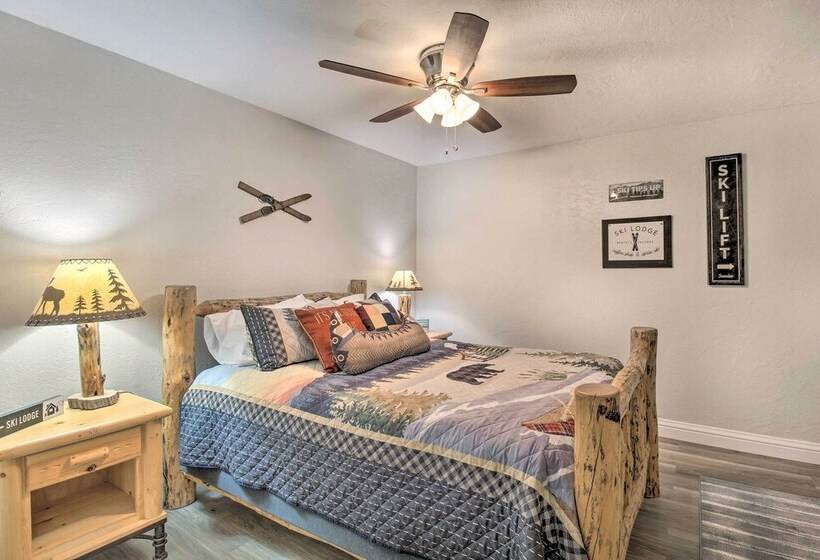 Game Room & Wooded Views: Pinetop Cabin!