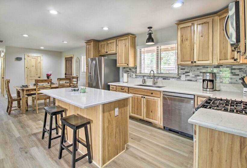 Game Room & Wooded Views: Pinetop Cabin!