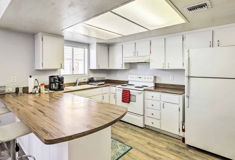 Bullhead City Home   Near Colorado River!