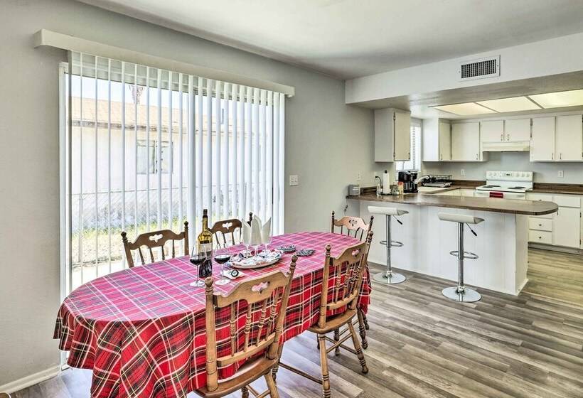 Bullhead City Home   Near Colorado River!