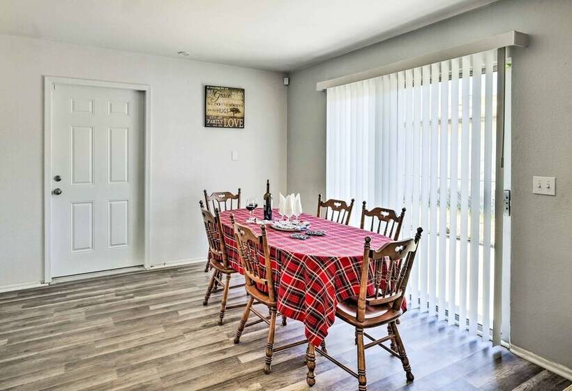 Bullhead City Home   Near Colorado River!