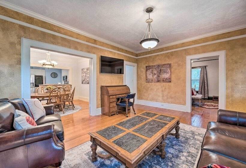 Burgaw House W/ Large Covered Porch & Swing!