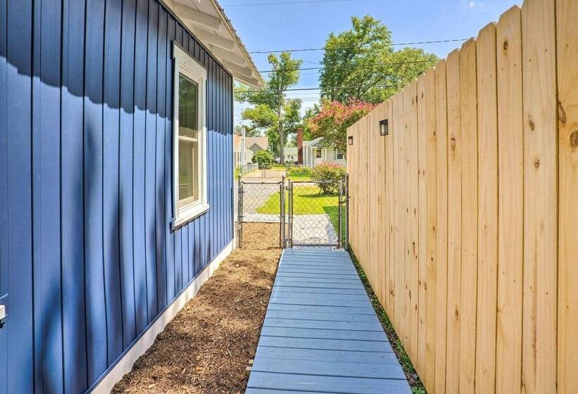 Chic Cottage W/ Private Yard: Steps To Beach!