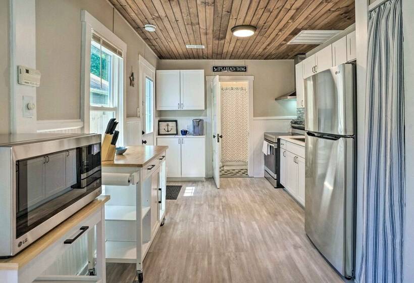 Chic Cottage W/ Private Yard: Steps To Beach!