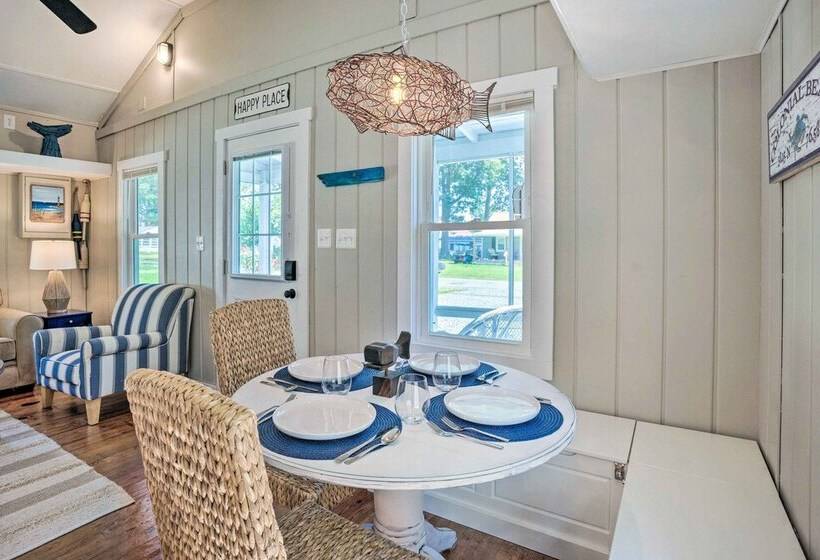 Chic Cottage W/ Private Yard: Steps To Beach!