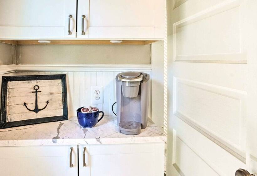 Chic Cottage W/ Private Yard: Steps To Beach!