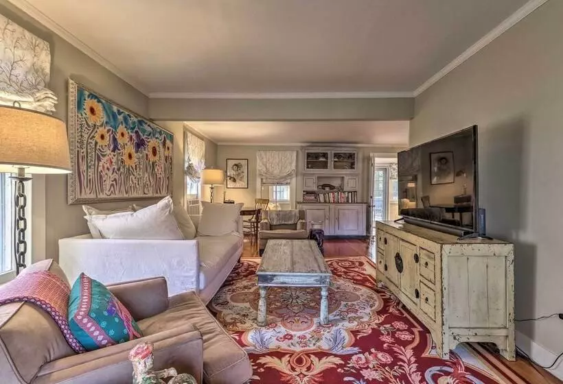 Cozy Litchfield House W/ Fenced In Yard & Fire Pit