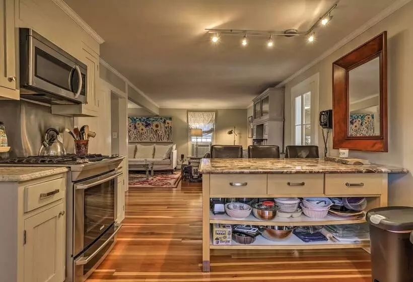 Cozy Litchfield House W/ Fenced In Yard & Fire Pit