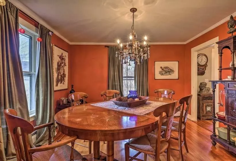 Cozy Litchfield House W/ Fenced In Yard & Fire Pit