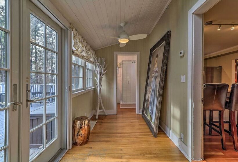 Cozy Litchfield House W/ Fenced In Yard & Fire Pit