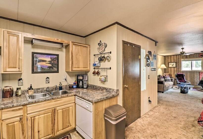 Show Low Cabin W/ Fire Pit: Near Hiking!