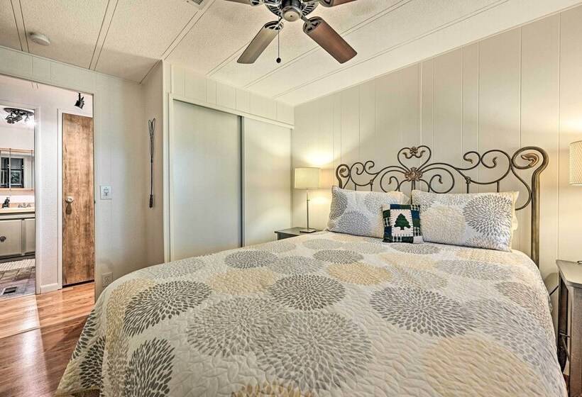 Dog Friendly Munds Park Cabin W/ Deck!