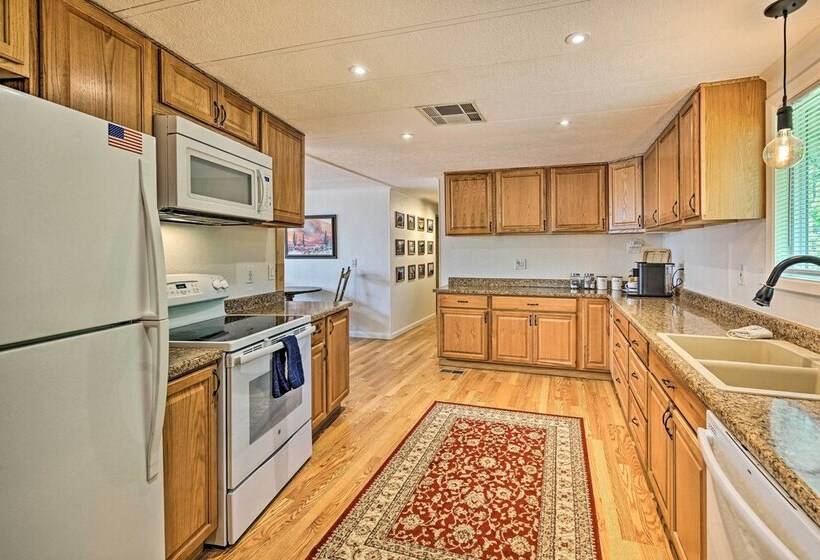 Dog Friendly Munds Park Cabin W/ Deck!