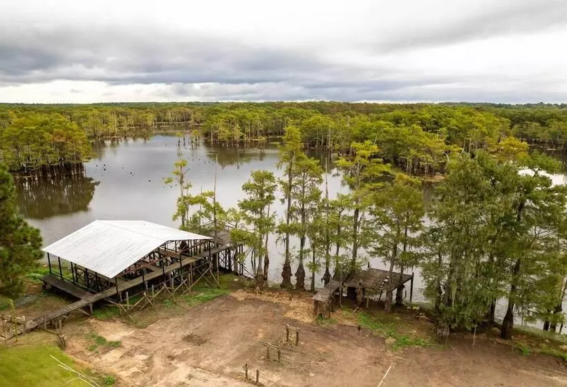 Doyline Cottage W/ Large Porch & Lake Access!