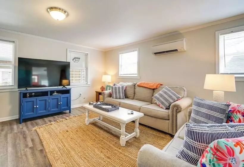 Duplex Unit < 2 Mi To Fishing & Beach Access