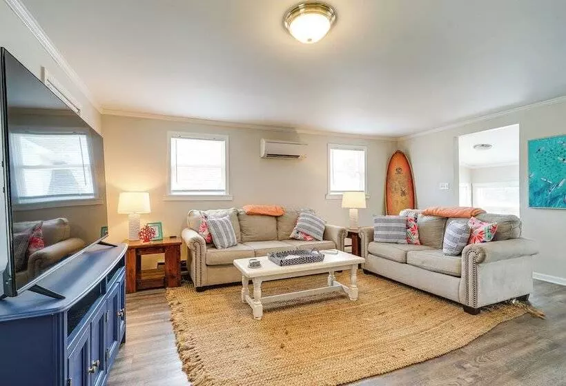 Duplex Unit < 2 Mi To Fishing & Beach Access