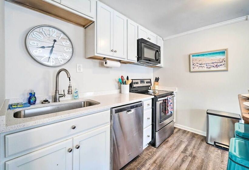 Duplex Unit < 2 Mi To Fishing & Beach Access